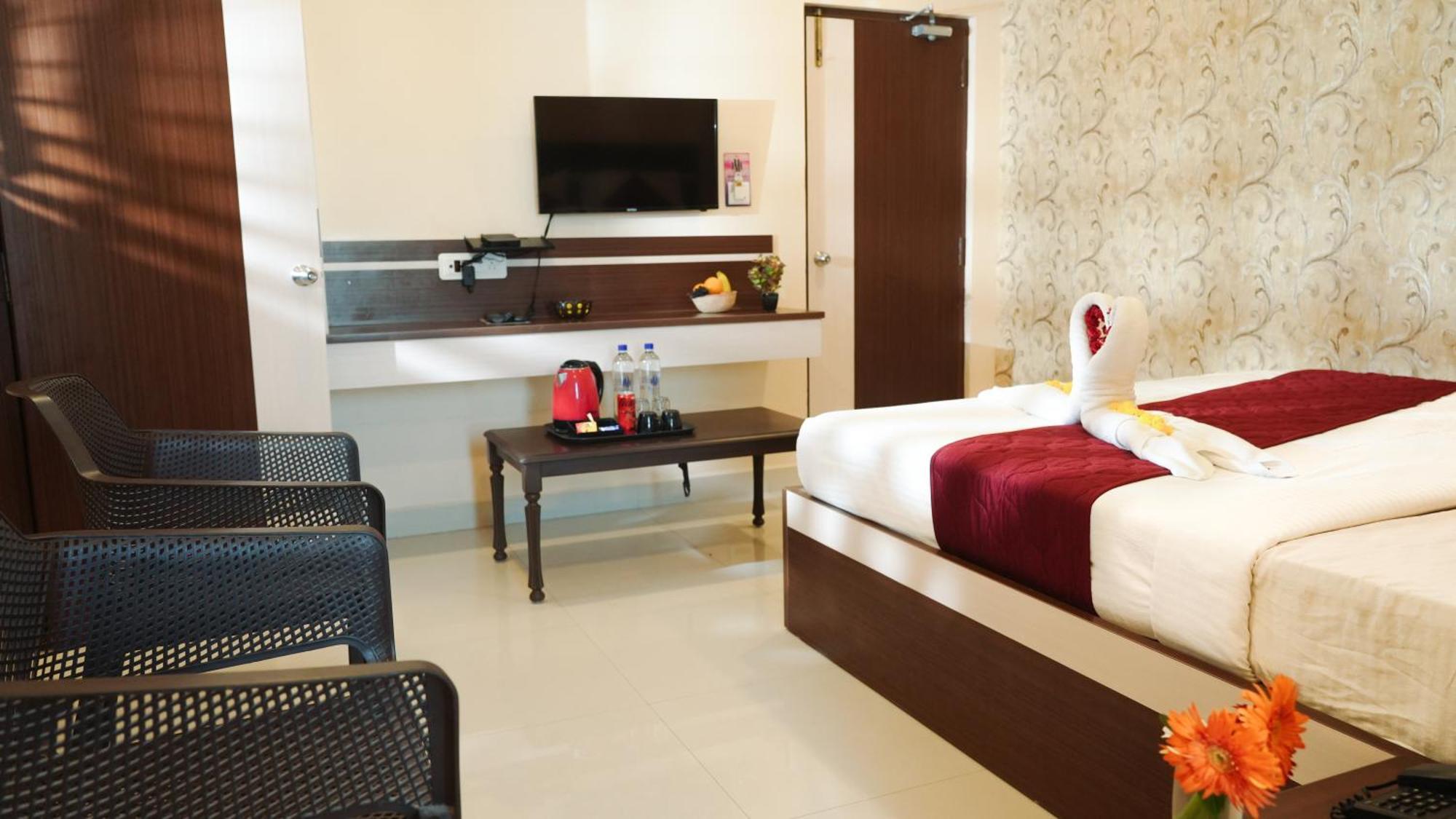 Hotel Mountview Comforts Tirupati Ngoại thất bức ảnh
