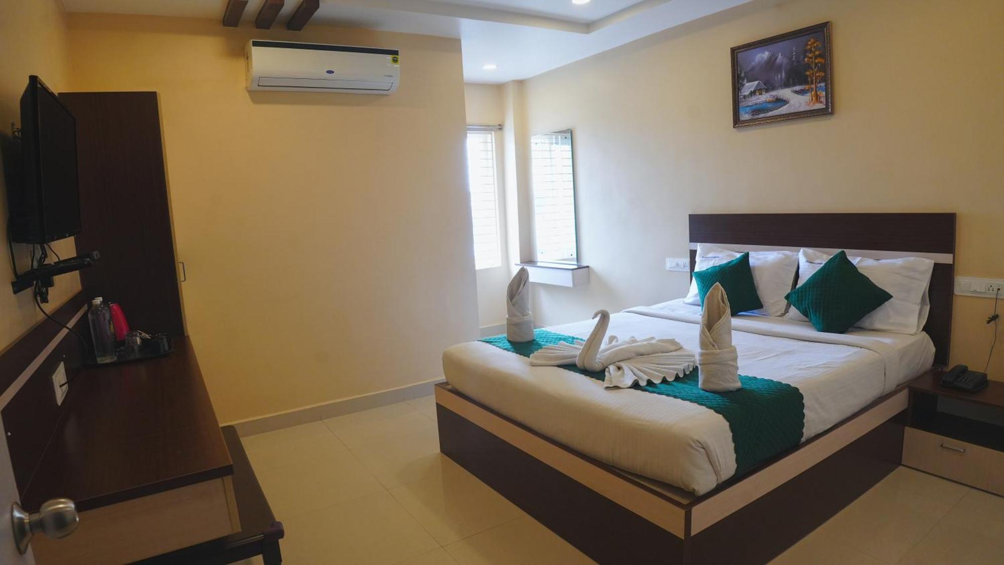 Hotel Mountview Comforts Tirupati Ngoại thất bức ảnh
