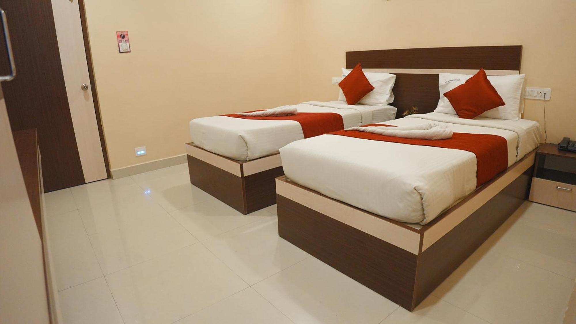 Hotel Mountview Comforts Tirupati Ngoại thất bức ảnh
